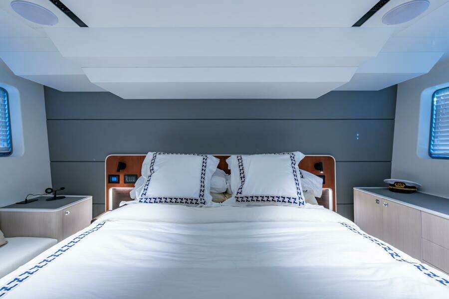 ALAMAR 57ft Astondoa Yacht For Sale