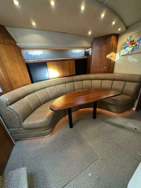 Amazed 42ft Cruisers Yacht For Sale