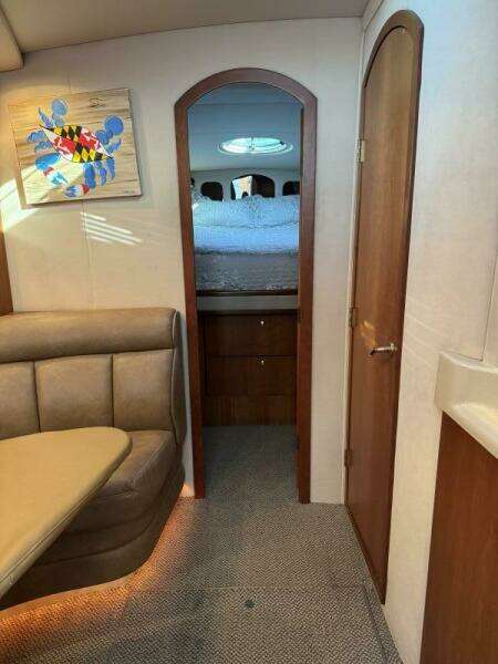 Amazed 42ft Cruisers Yacht For Sale
