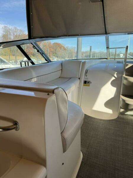 Amazed 42ft Cruisers Yacht For Sale