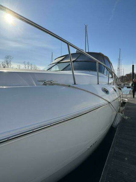 Amazed 42ft Cruisers Yacht For Sale
