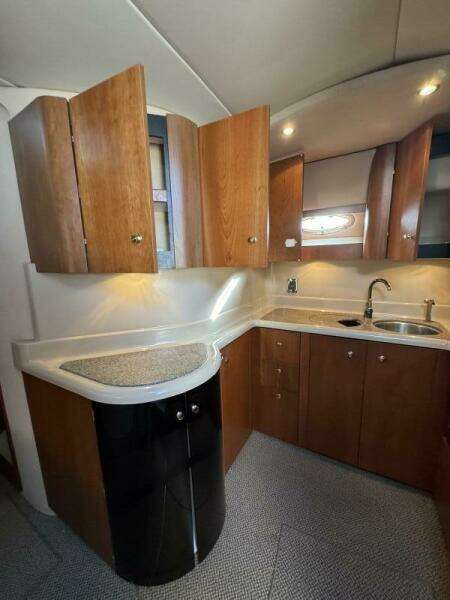 Amazed 42ft Cruisers Yacht For Sale