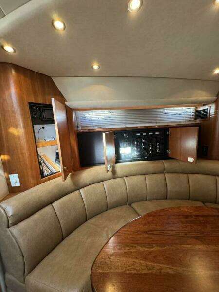 Amazed 42ft Cruisers Yacht For Sale