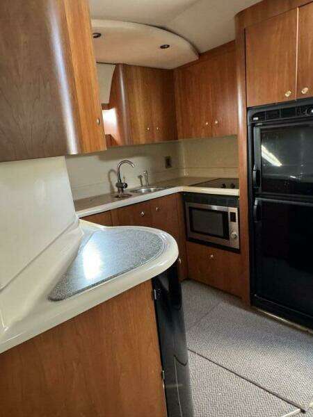 Amazed 42ft Cruisers Yacht For Sale