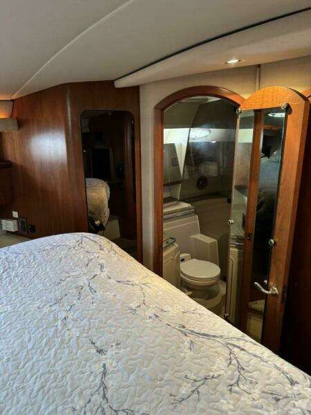 Amazed 42ft Cruisers Yacht For Sale