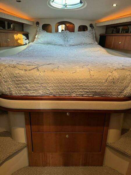 Amazed 42ft Cruisers Yacht For Sale