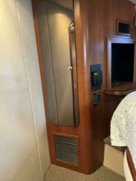 Amazed 42ft Cruisers Yacht For Sale