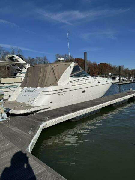 Amazed 42ft Cruisers Yacht For Sale