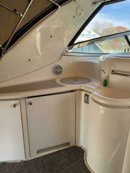 Amazed 42ft Cruisers Yacht For Sale