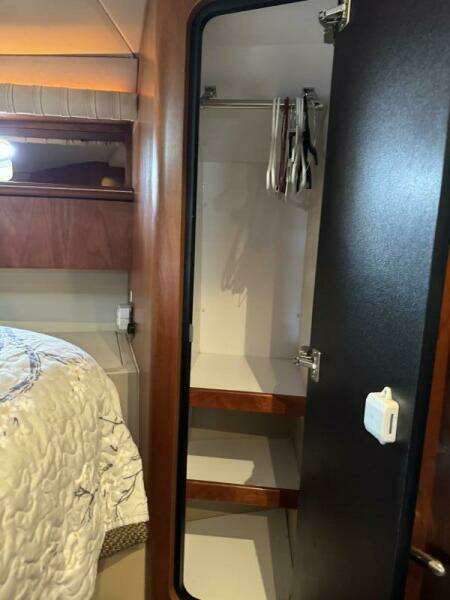 Amazed 42ft Cruisers Yacht For Sale