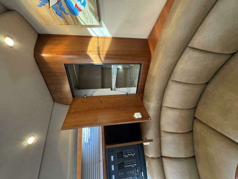 Amazed 42ft Cruisers Yacht For Sale