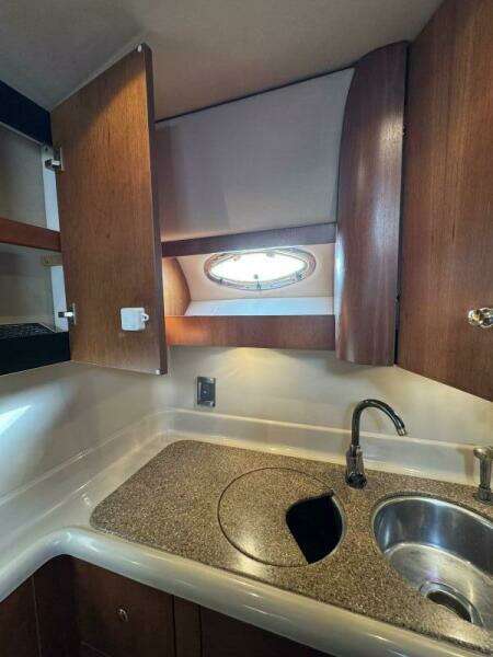 Amazed 42ft Cruisers Yacht For Sale