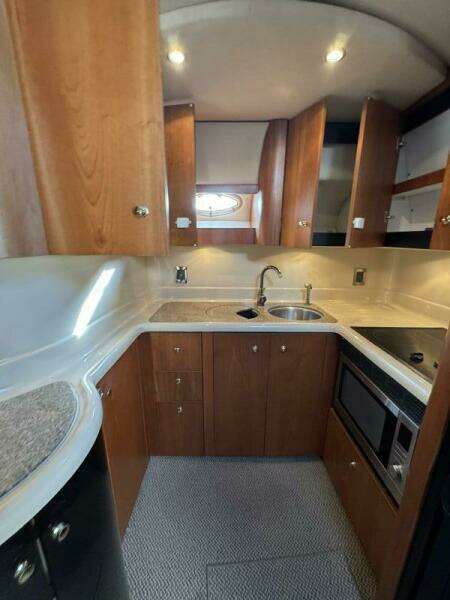 Amazed 42ft Cruisers Yacht For Sale