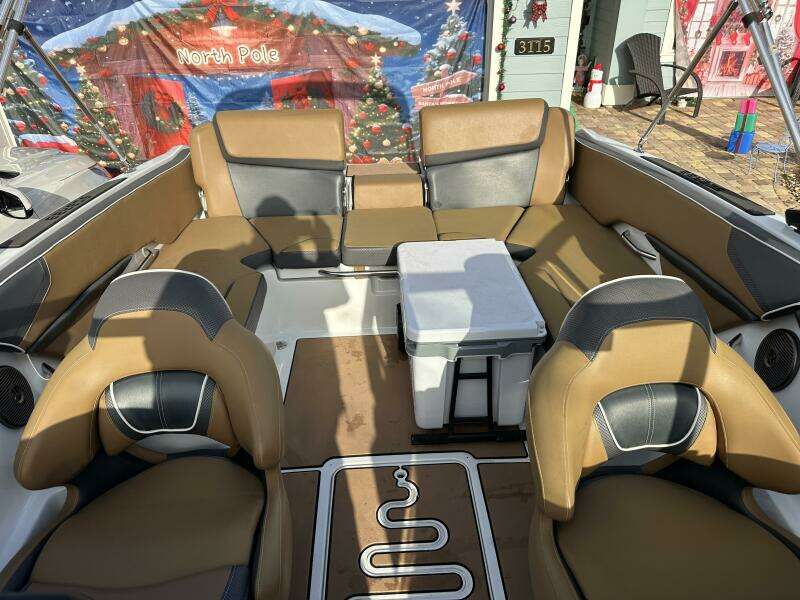 21ft Scarab Yacht For Sale