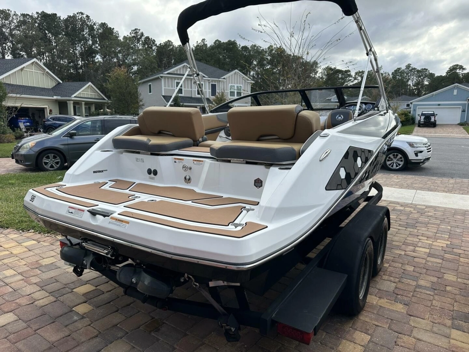 2021 Scarab 215
