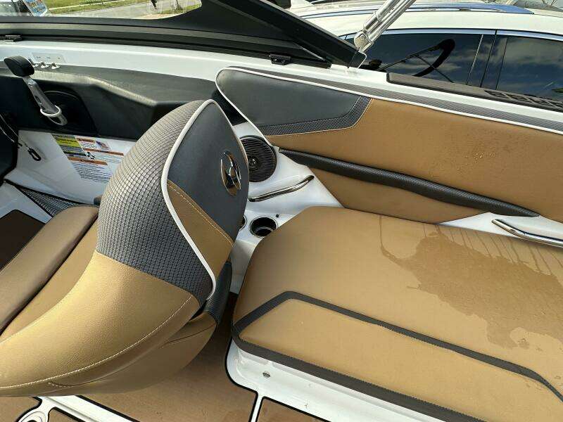 21ft Scarab Yacht For Sale