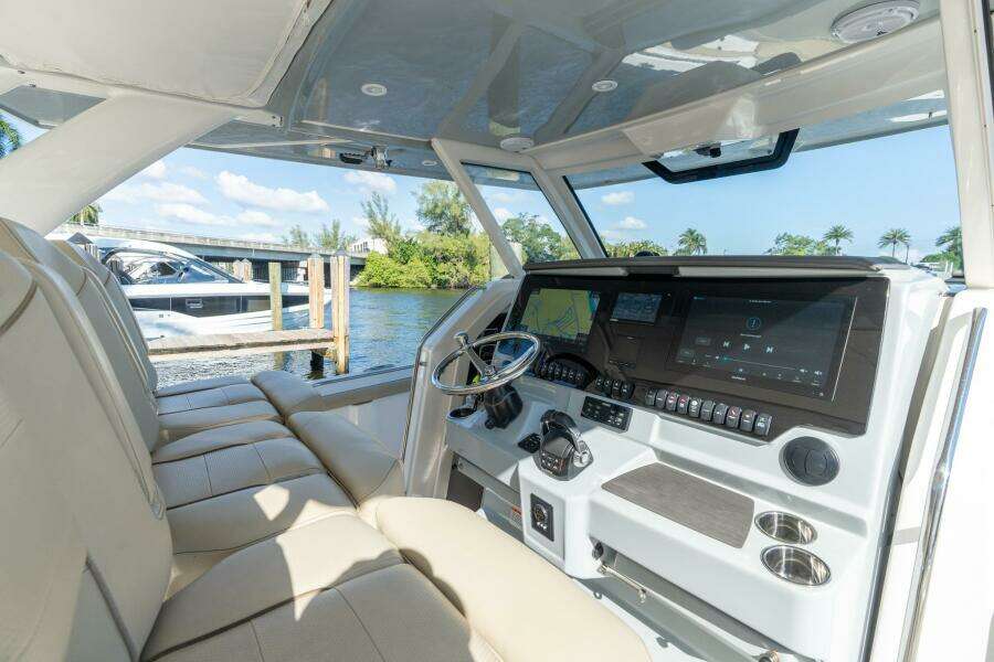 THE LEPRECHAUN 40ft Pursuit Yacht For Sale