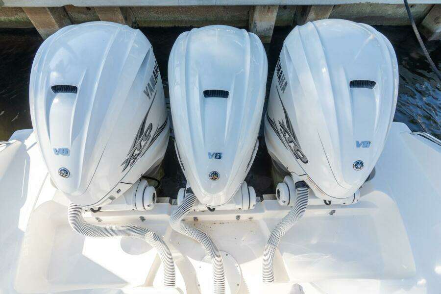 THE LEPRECHAUN 40ft Pursuit Yacht For Sale