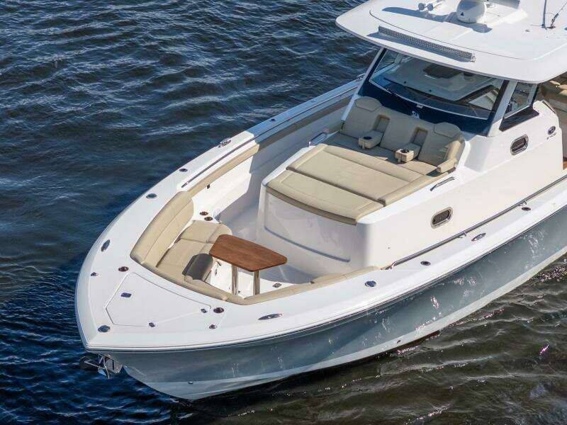 THE LEPRECHAUN 40ft Pursuit Yacht For Sale