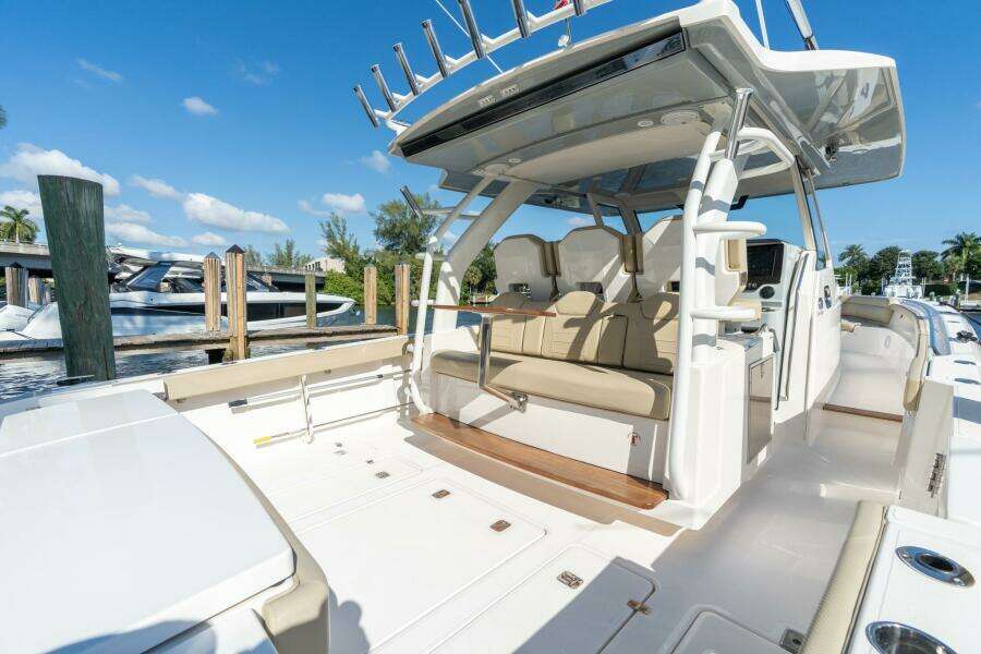 THE LEPRECHAUN 40ft Pursuit Yacht For Sale