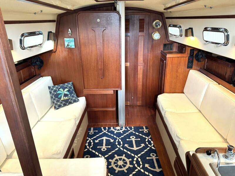 32ft Island Packet Yacht For Sale