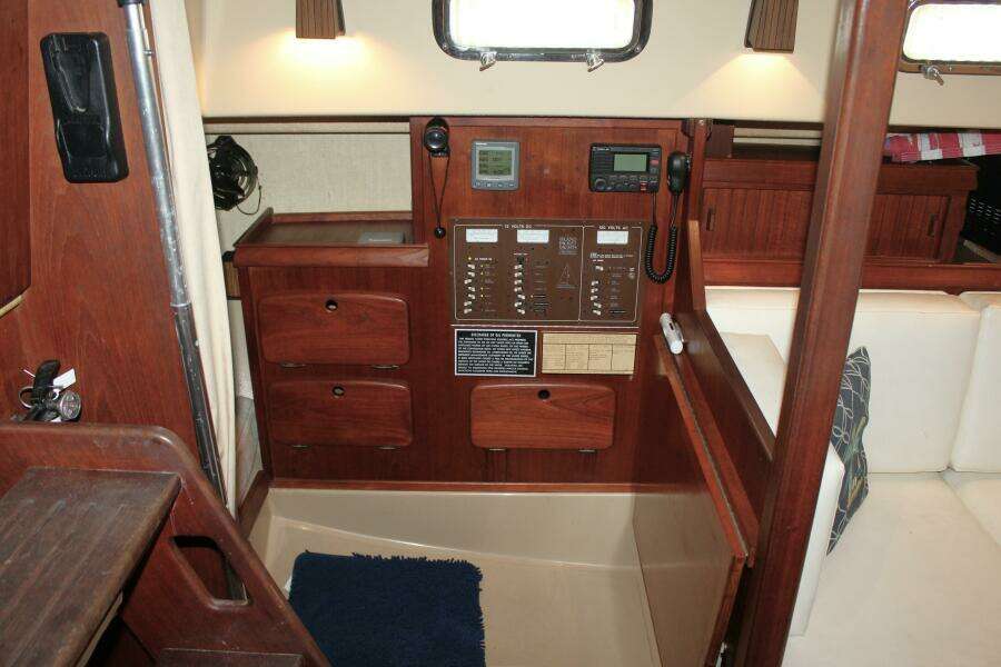 32ft Island Packet Yacht For Sale