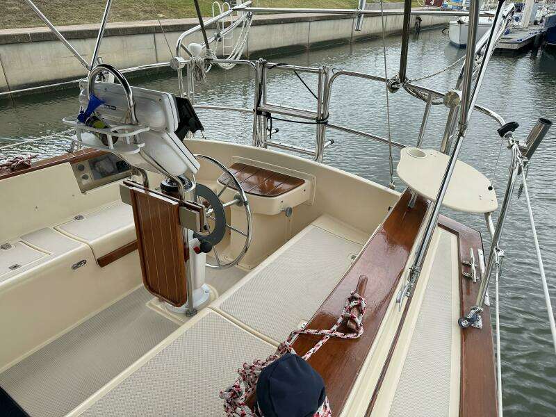 32ft Island Packet Yacht For Sale