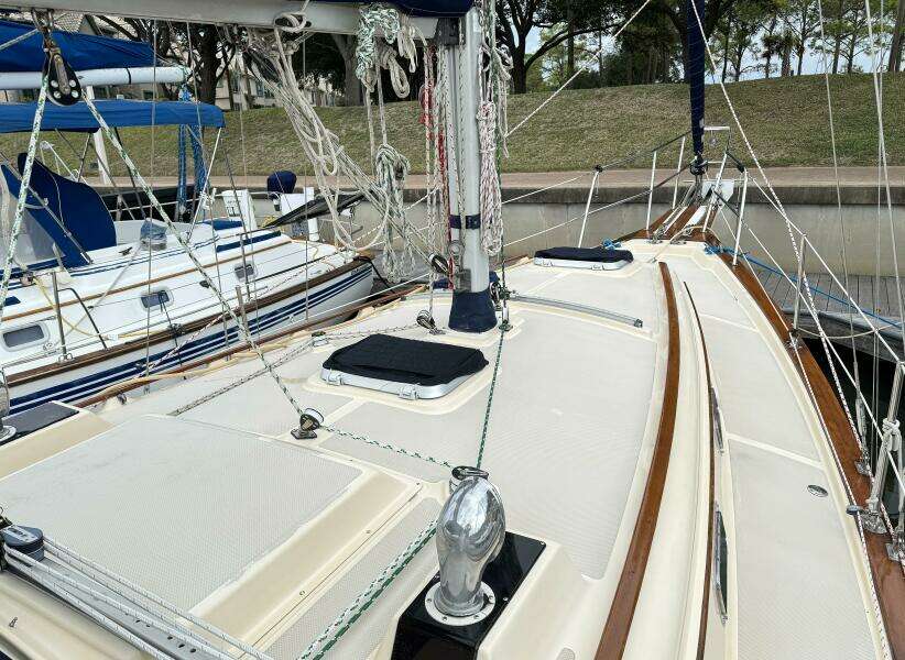 32ft Island Packet Yacht For Sale