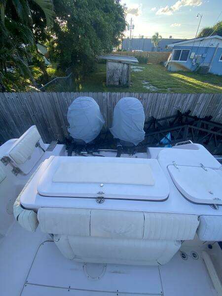 knot the usual 27ft Grady White Yacht For Sale