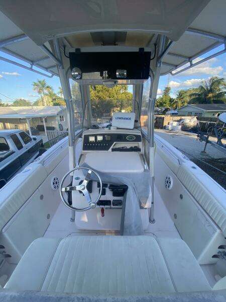 knot the usual 27ft Grady White Yacht For Sale