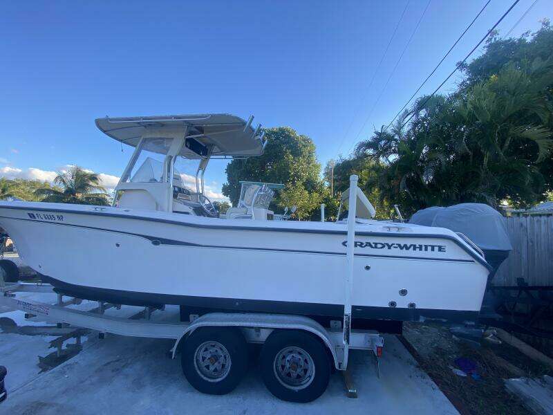 knot the usual 27ft Grady White Yacht For Sale