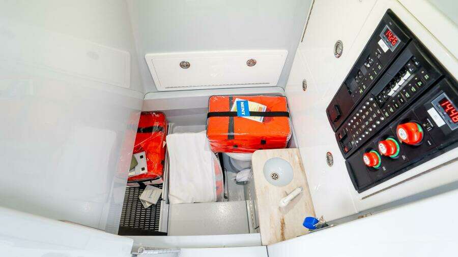 33ft Valhalla Boatworks Yacht For Sale