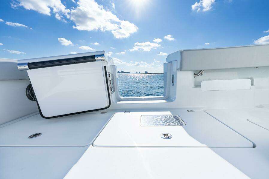 43ft Freeman Yacht For Sale