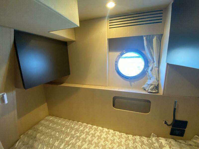 77ft Azimut Yacht For Sale