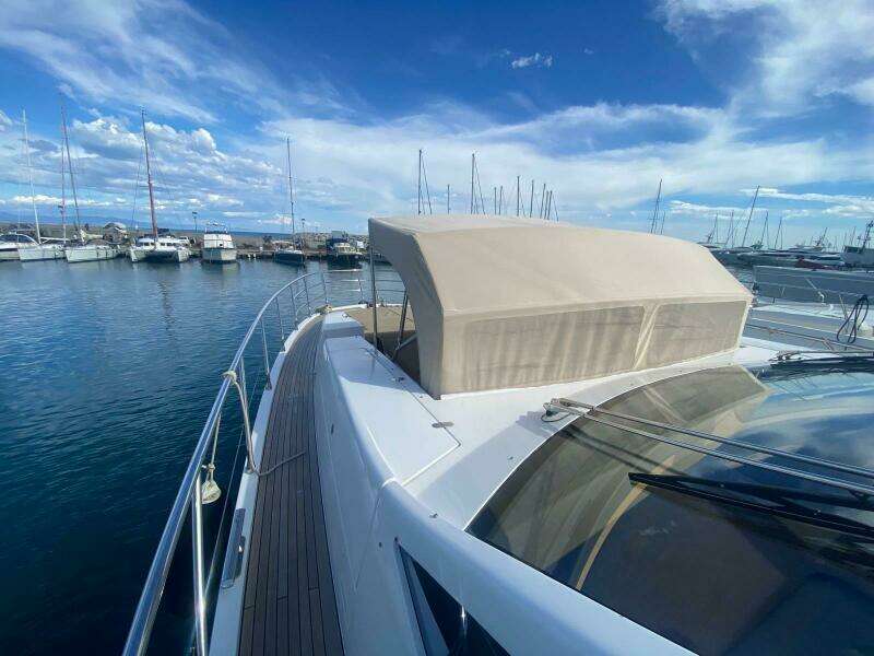 77ft Azimut Yacht For Sale