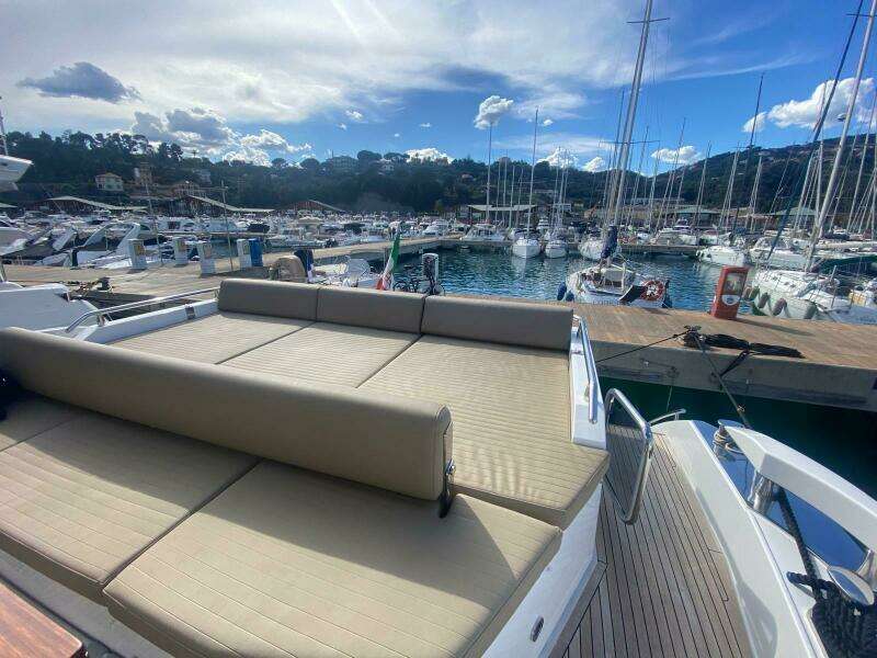 77ft Azimut Yacht For Sale