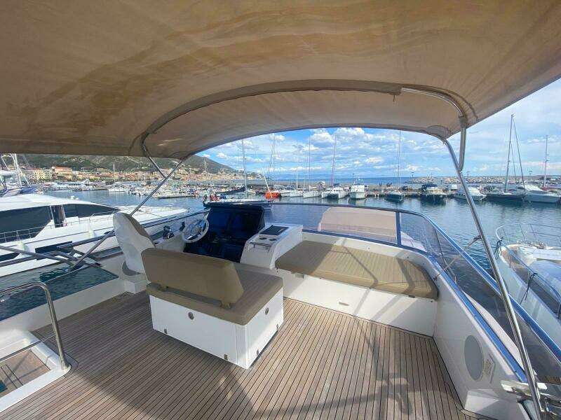 77ft Azimut Yacht For Sale