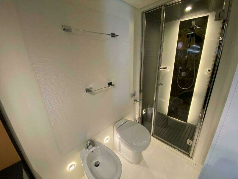 77ft Azimut Yacht For Sale