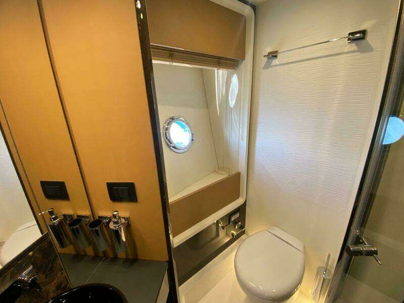 77ft Azimut Yacht For Sale