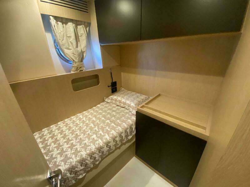 77ft Azimut Yacht For Sale