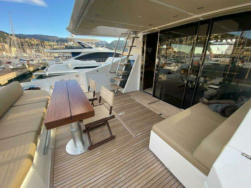 77ft Azimut Yacht For Sale