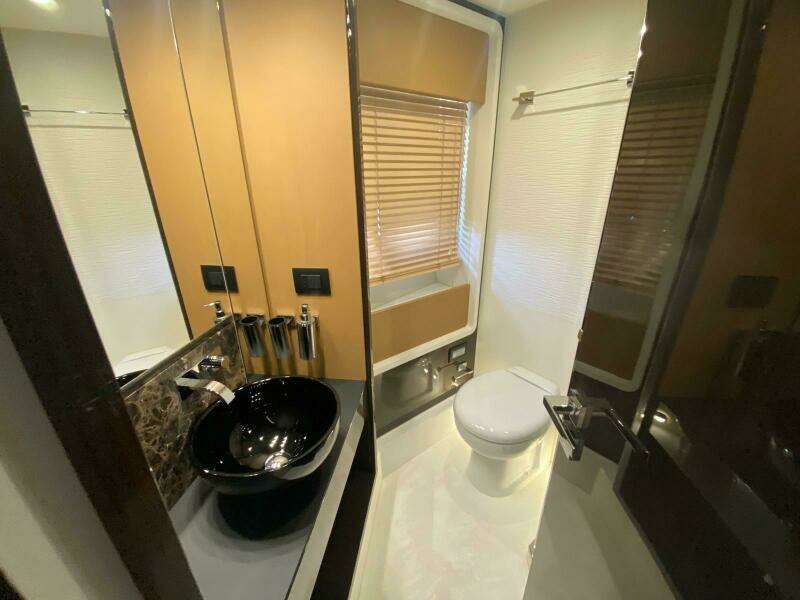 77ft Azimut Yacht For Sale