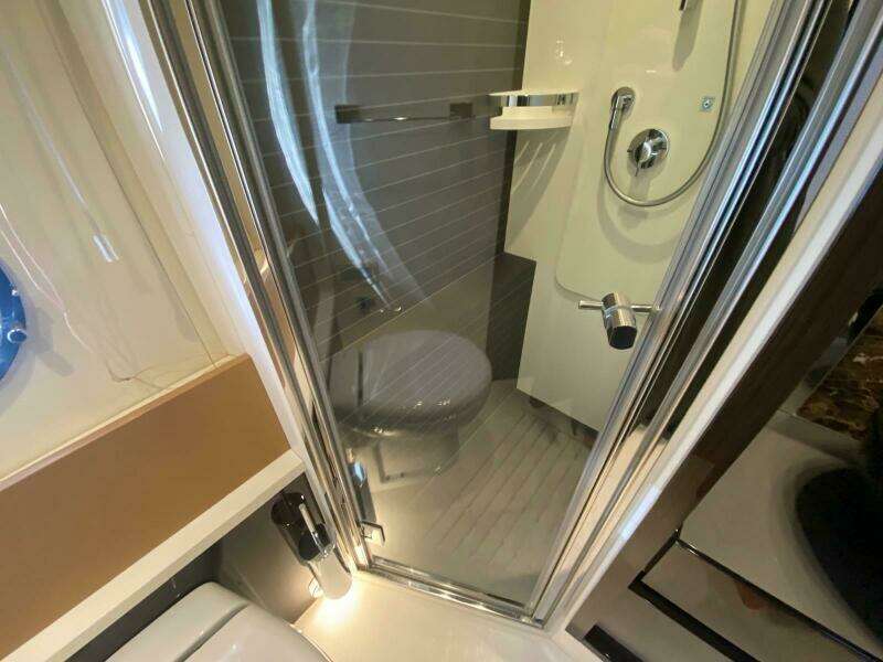 77ft Azimut Yacht For Sale