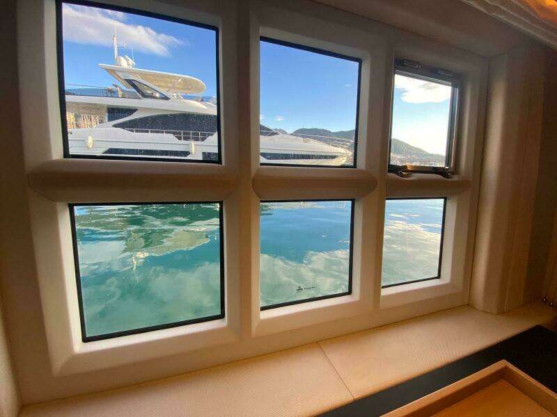 77ft Azimut Yacht For Sale