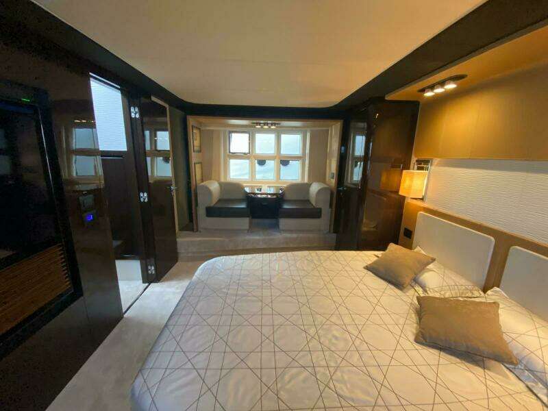 77ft Azimut Yacht For Sale