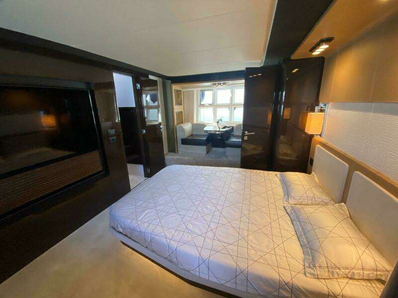 77ft Azimut Yacht For Sale