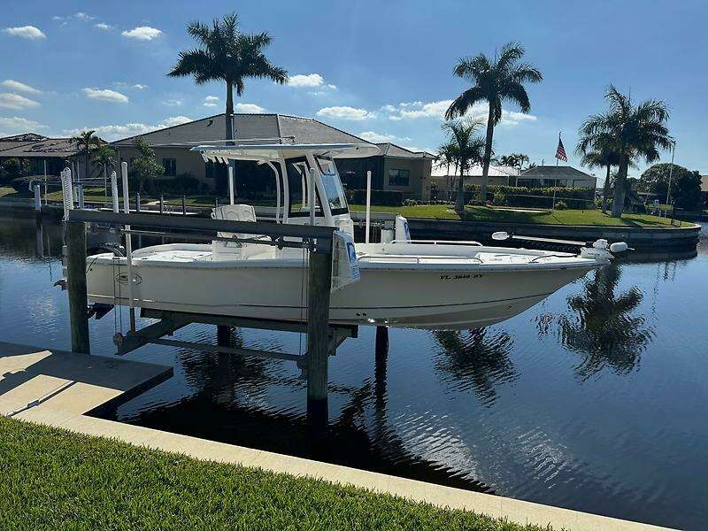 25ft Sea Hunt Yacht For Sale