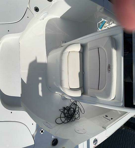 25ft Sea Hunt Yacht For Sale