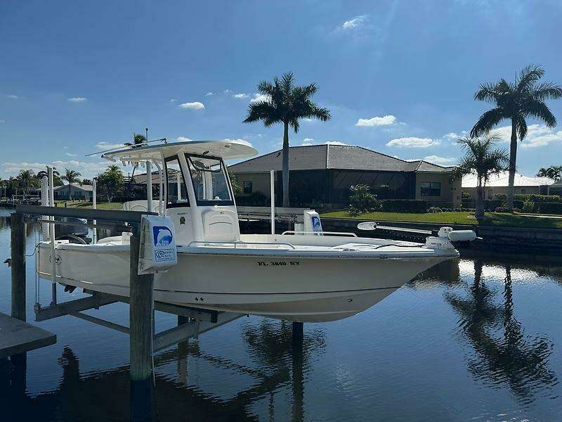 25ft Sea Hunt Yacht For Sale