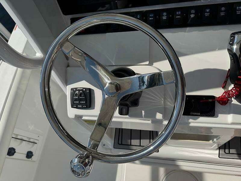 25ft Sea Hunt Yacht For Sale